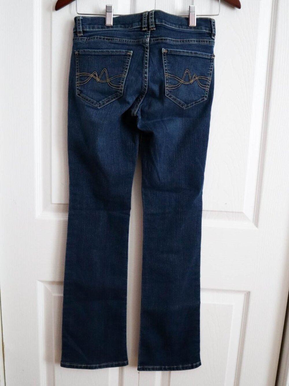 New York & Company Y2K Low Rise Boot Cut Jeans Sz 2 Waist 28" Petite Dark Wash - Picture 4 of 6